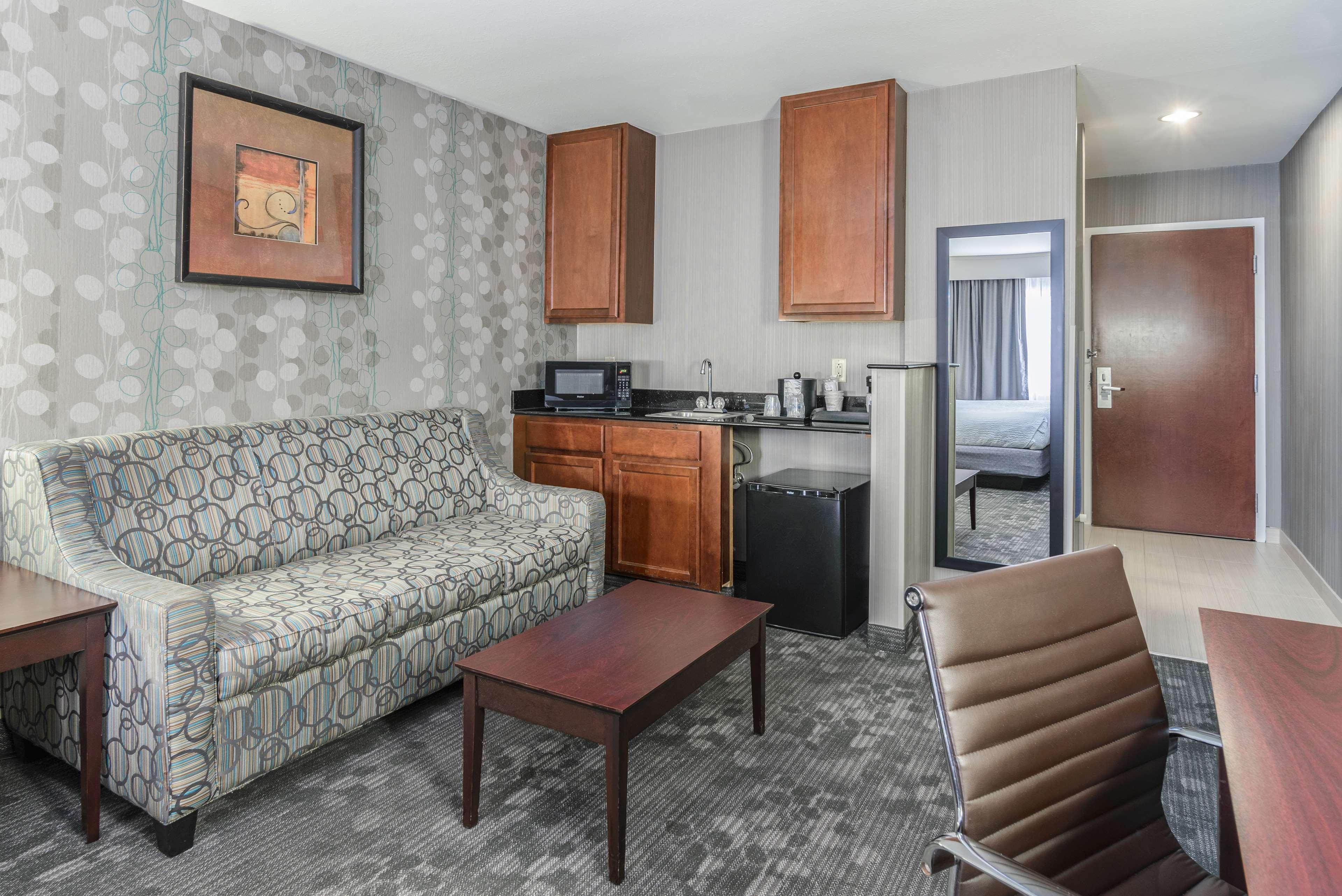 Best Western Concord Inn And Suites מראה חיצוני תמונה